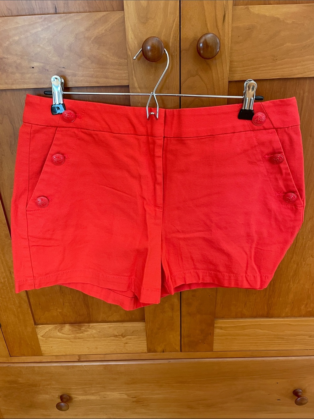 Bright Poppy Red Women's Casual Button-Accent Bermuda Shorts LOFT. Size 8.